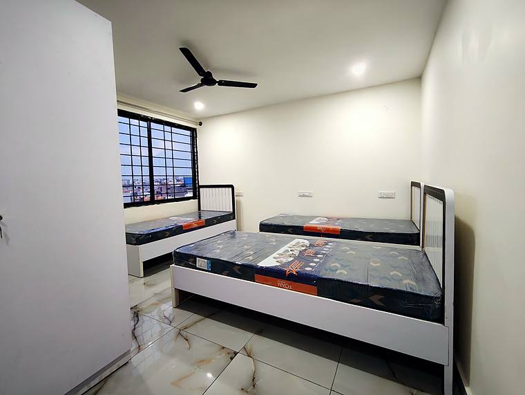 Single Room — photo 3